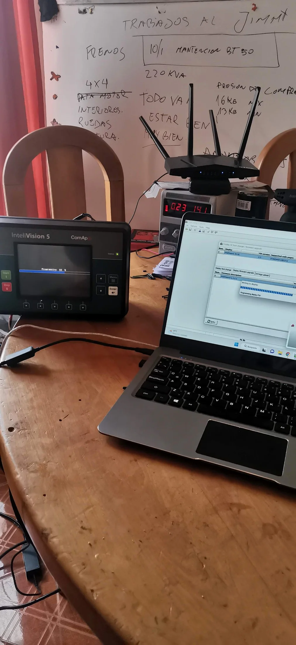 Diagnóstico y configuración de sistema industrial mediante software